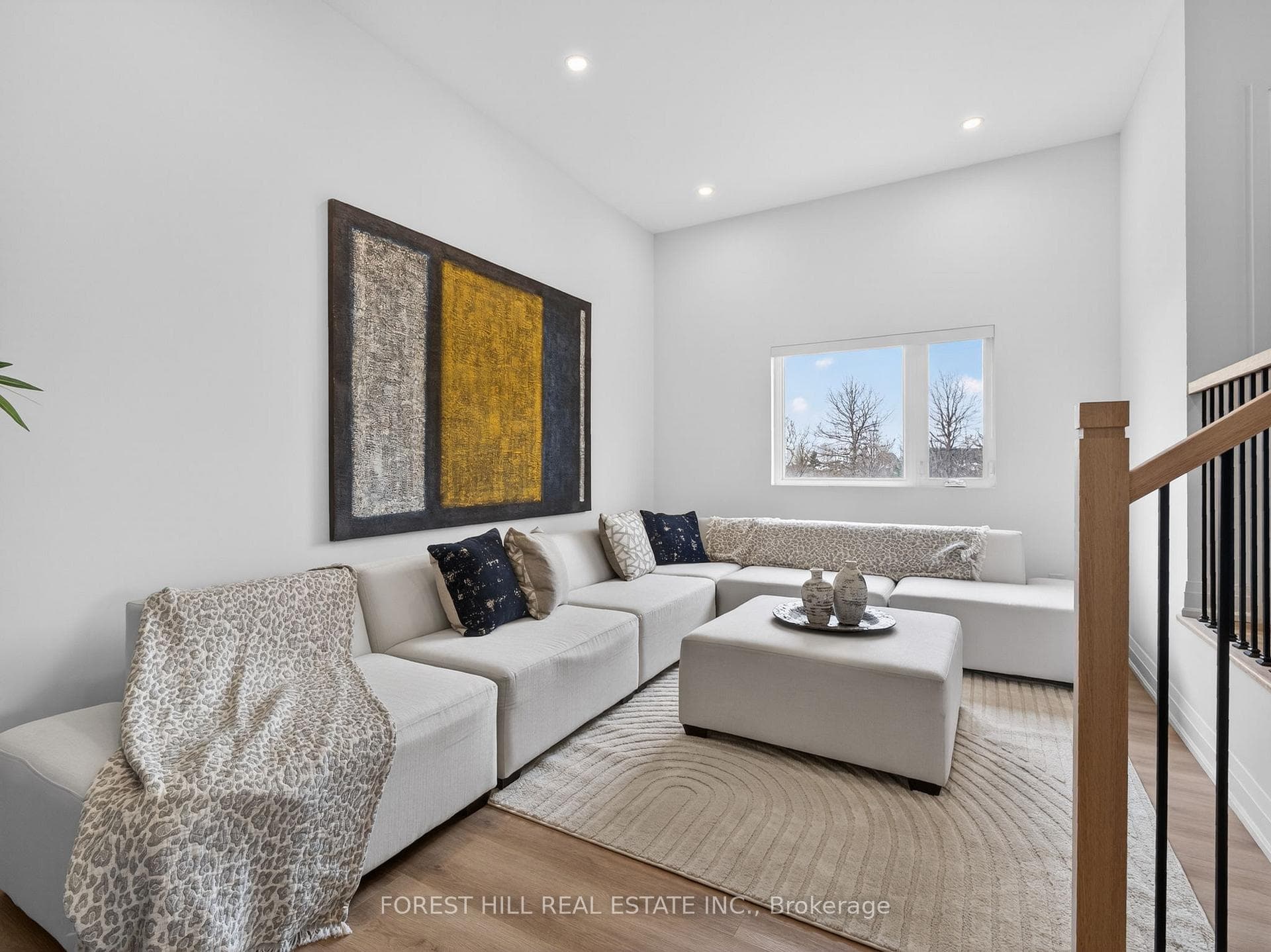 279 REINER Road Unit A photo 22