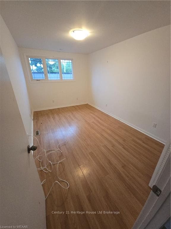 10 MCKENZIE Avenue Unit Upper photo 10