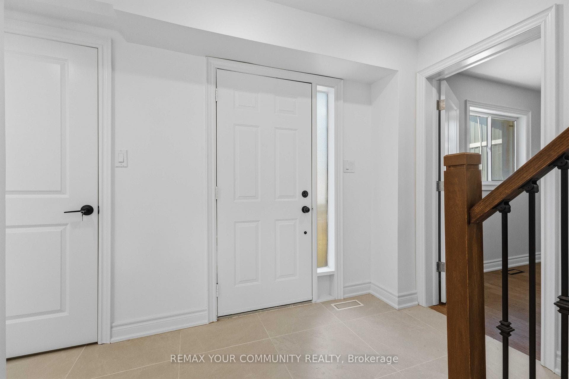 924 Helen Street photo 4