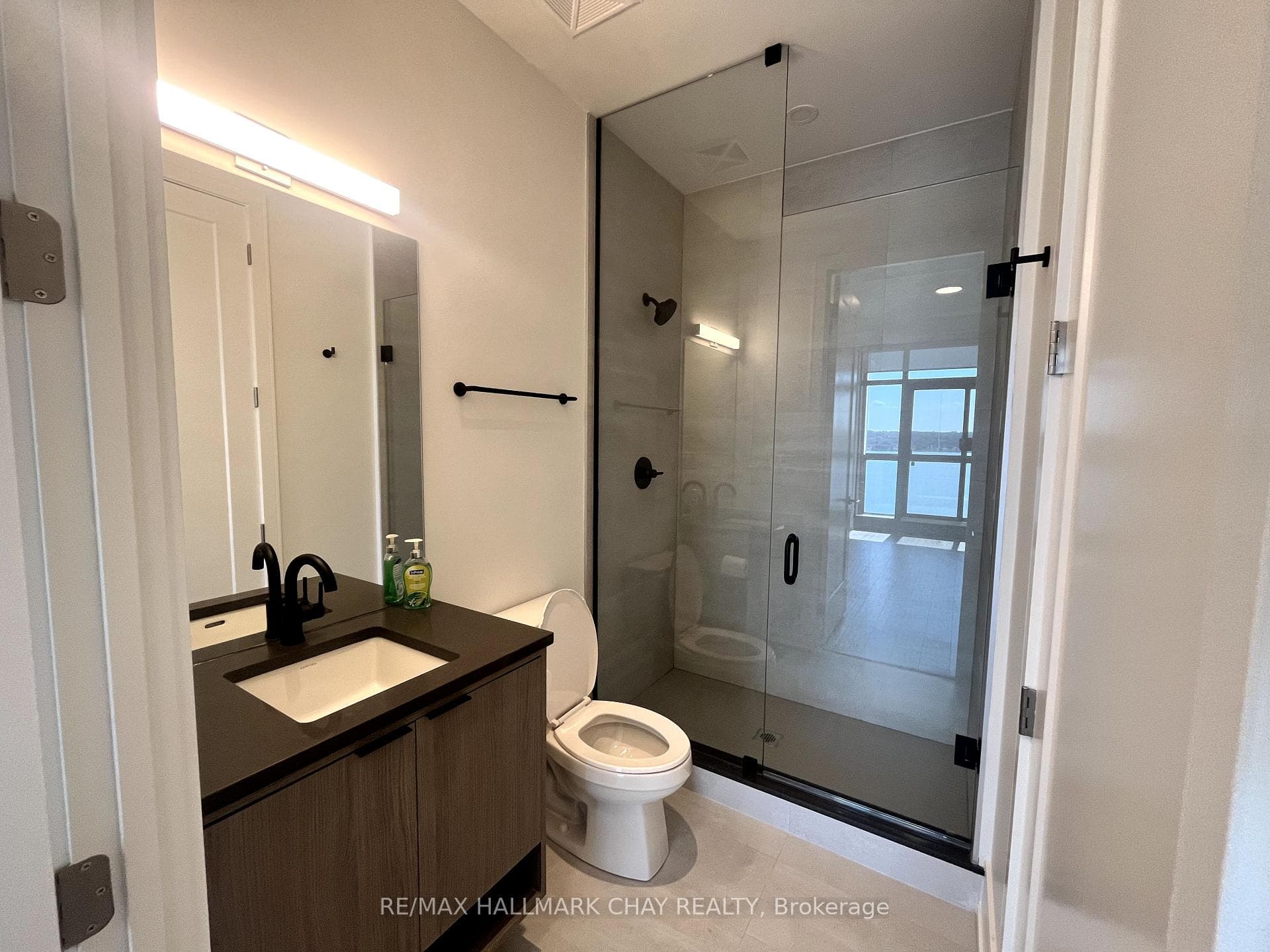 185 Dunlop Street Unit 908 photo 15