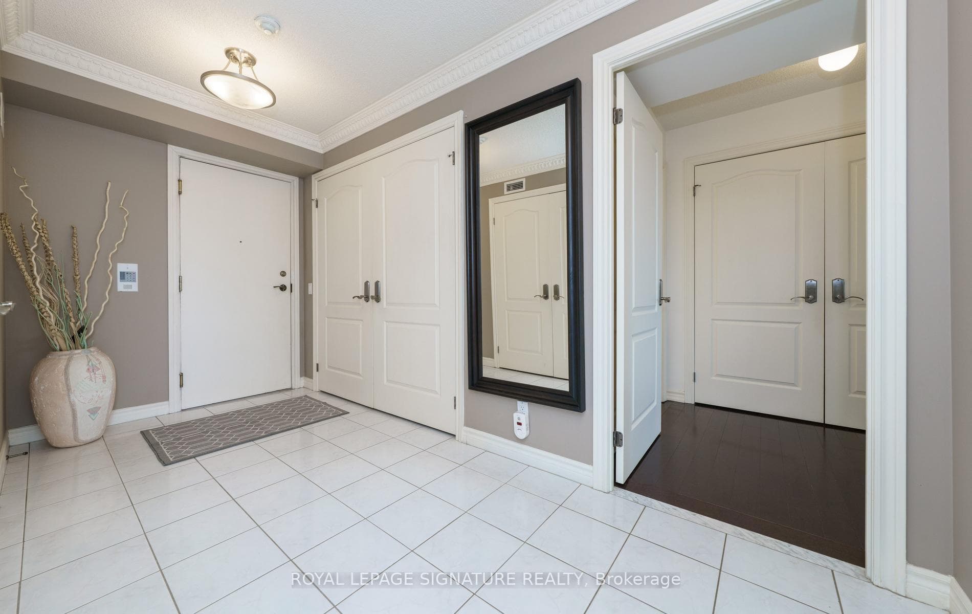 RARE 2 BDRM + ONE , 2 BATHS, 1512 Sq ft!!! SW View