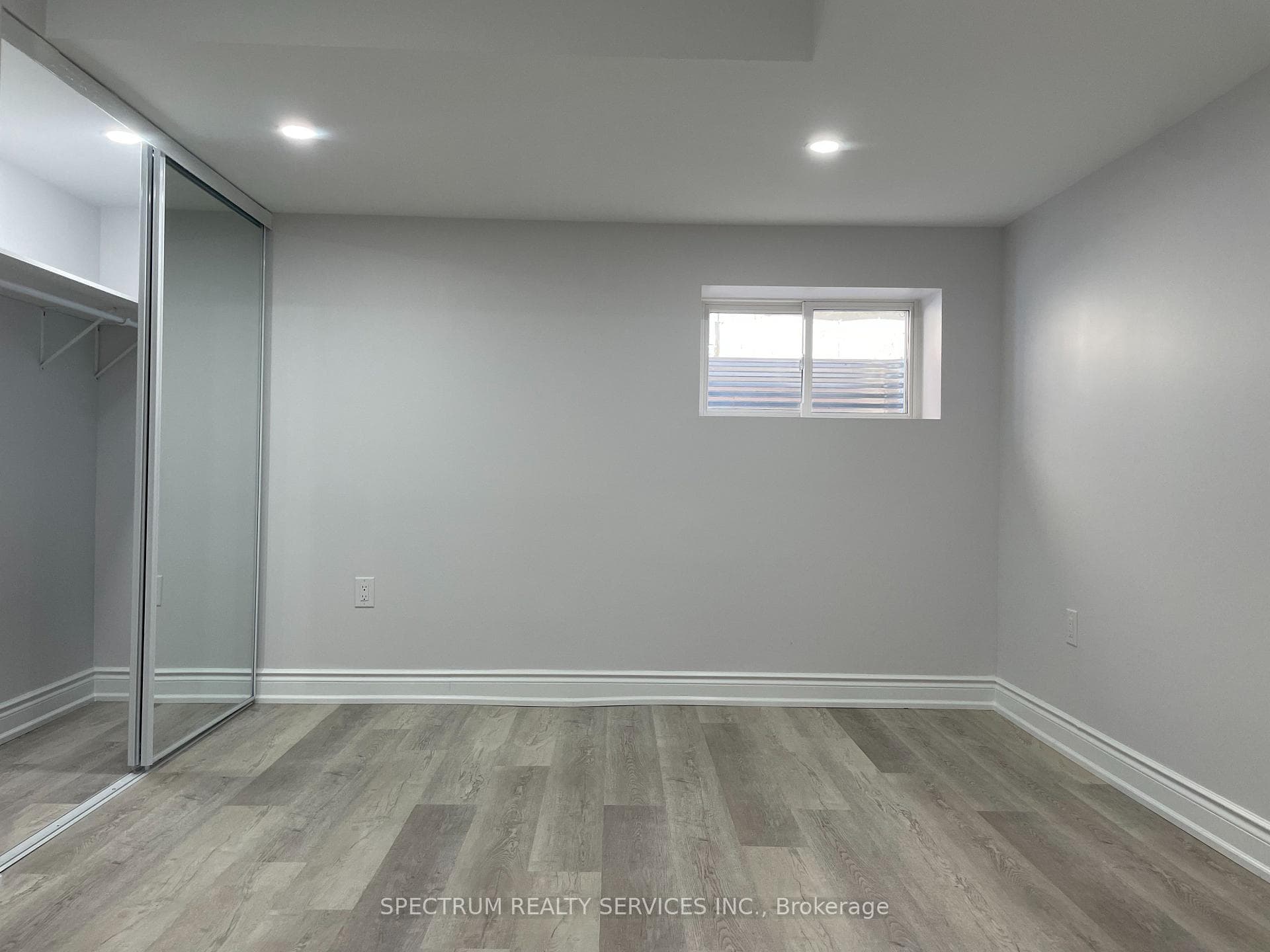 27 Yale Drive Unit Basement photo 12