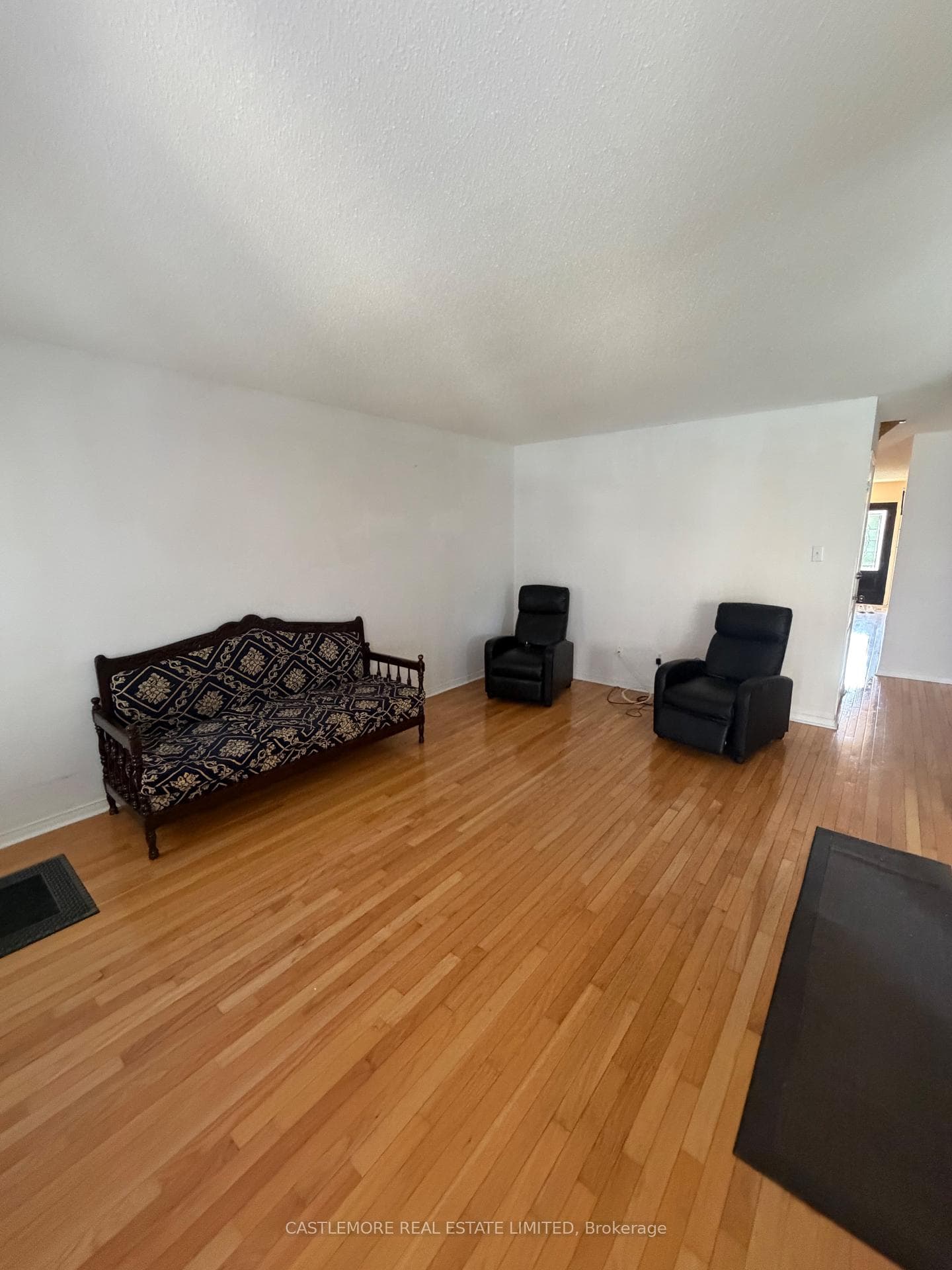 127 Brisdale Drive photo 7