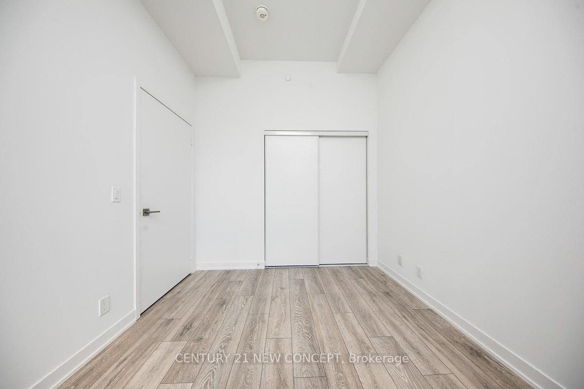 15 Holmes Avenue Unit 403 photo 18