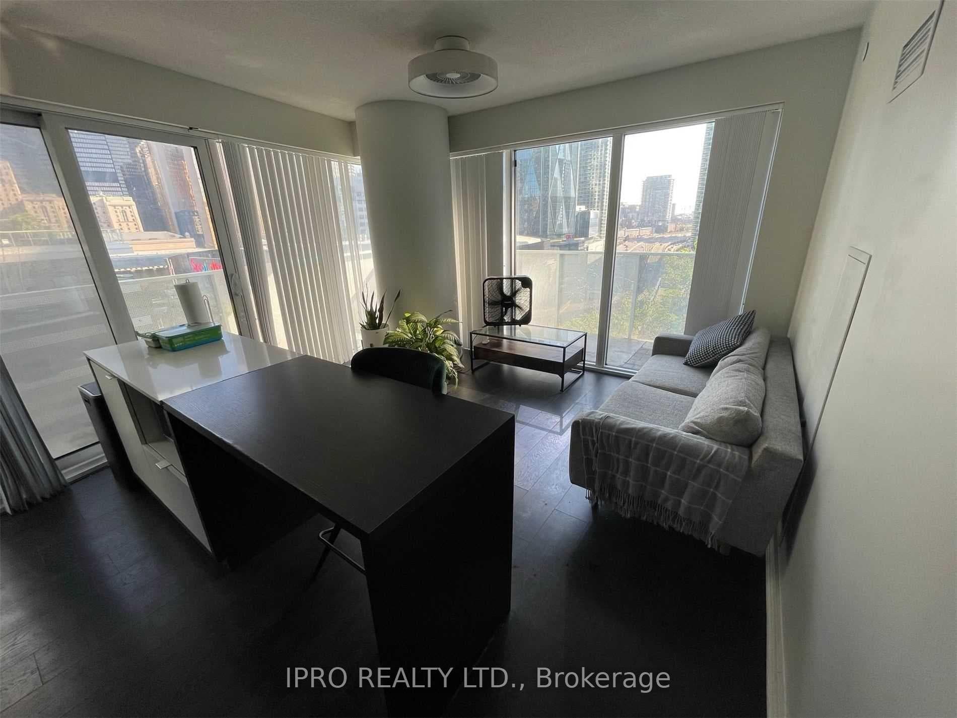 100 Harbour Street Unit 1004 photo 4