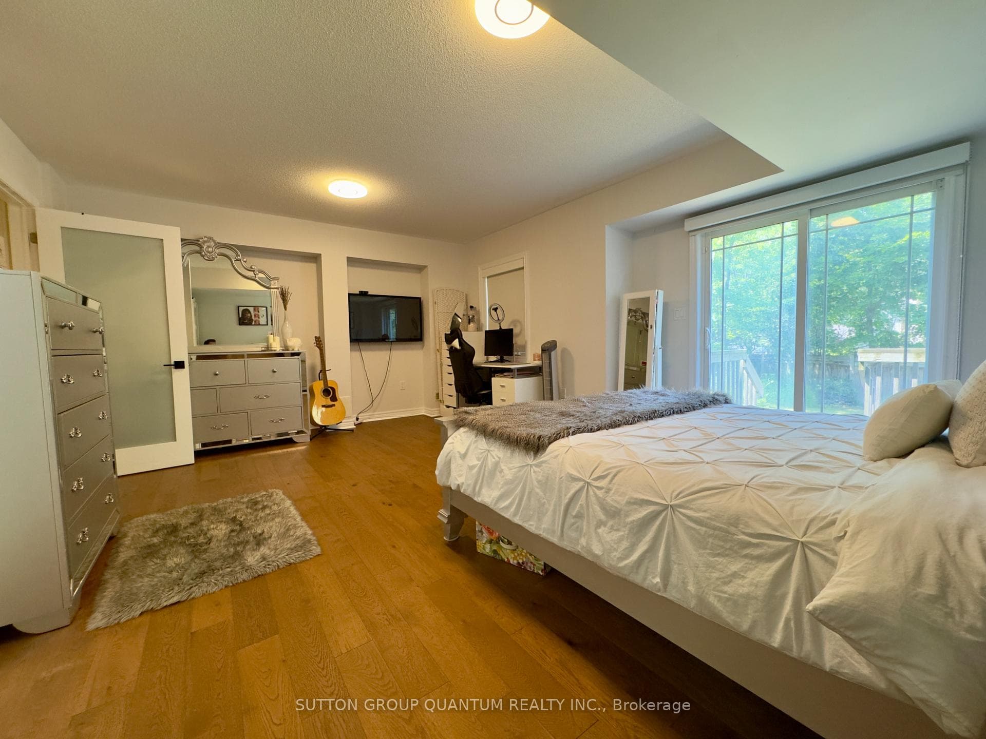 102 Lake Avenue photo 36
