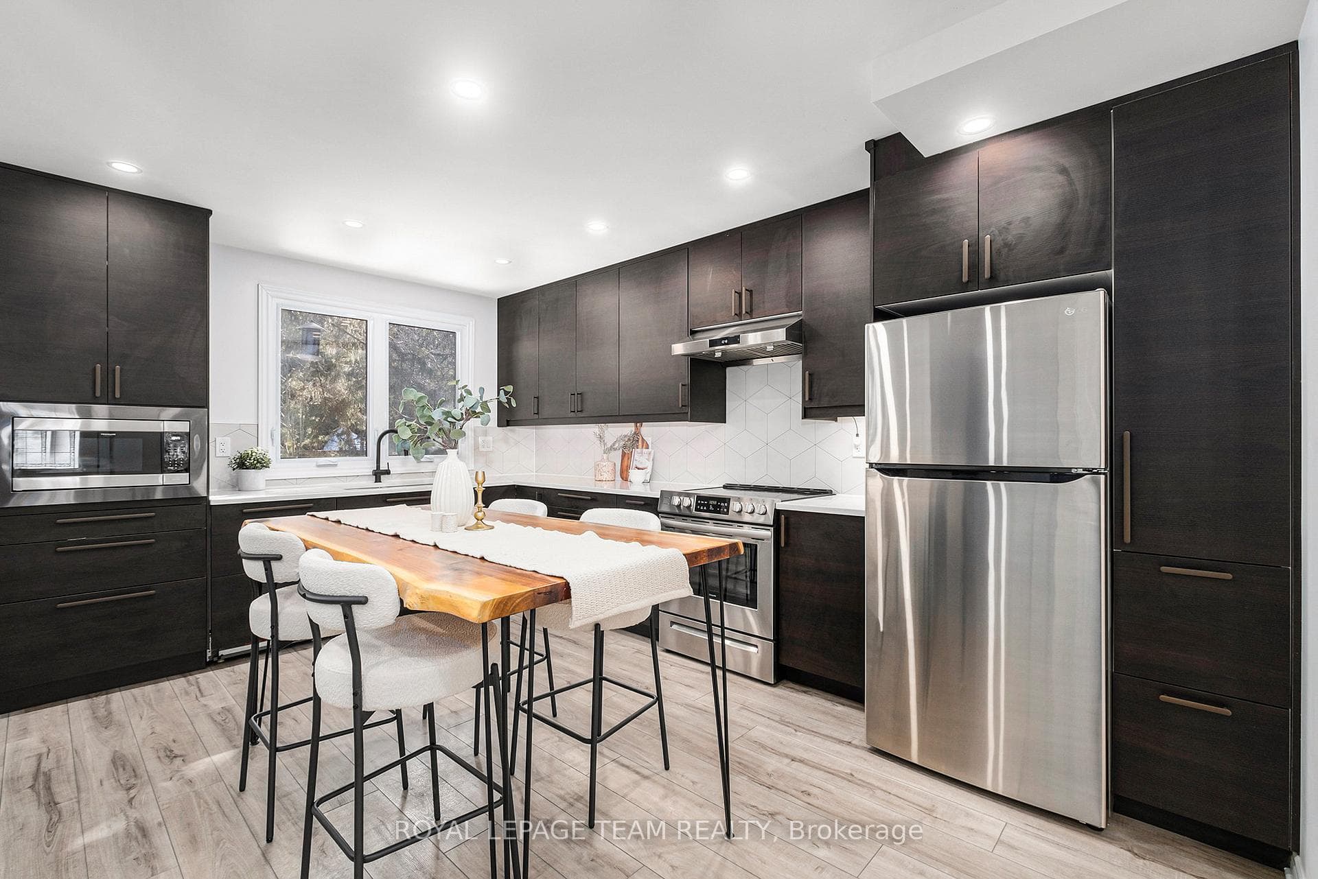 70 Cymbeline Drive photo 11