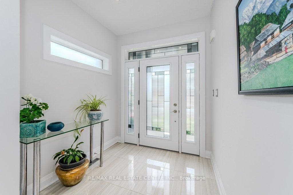 616 Wild Rye Street photo 7
