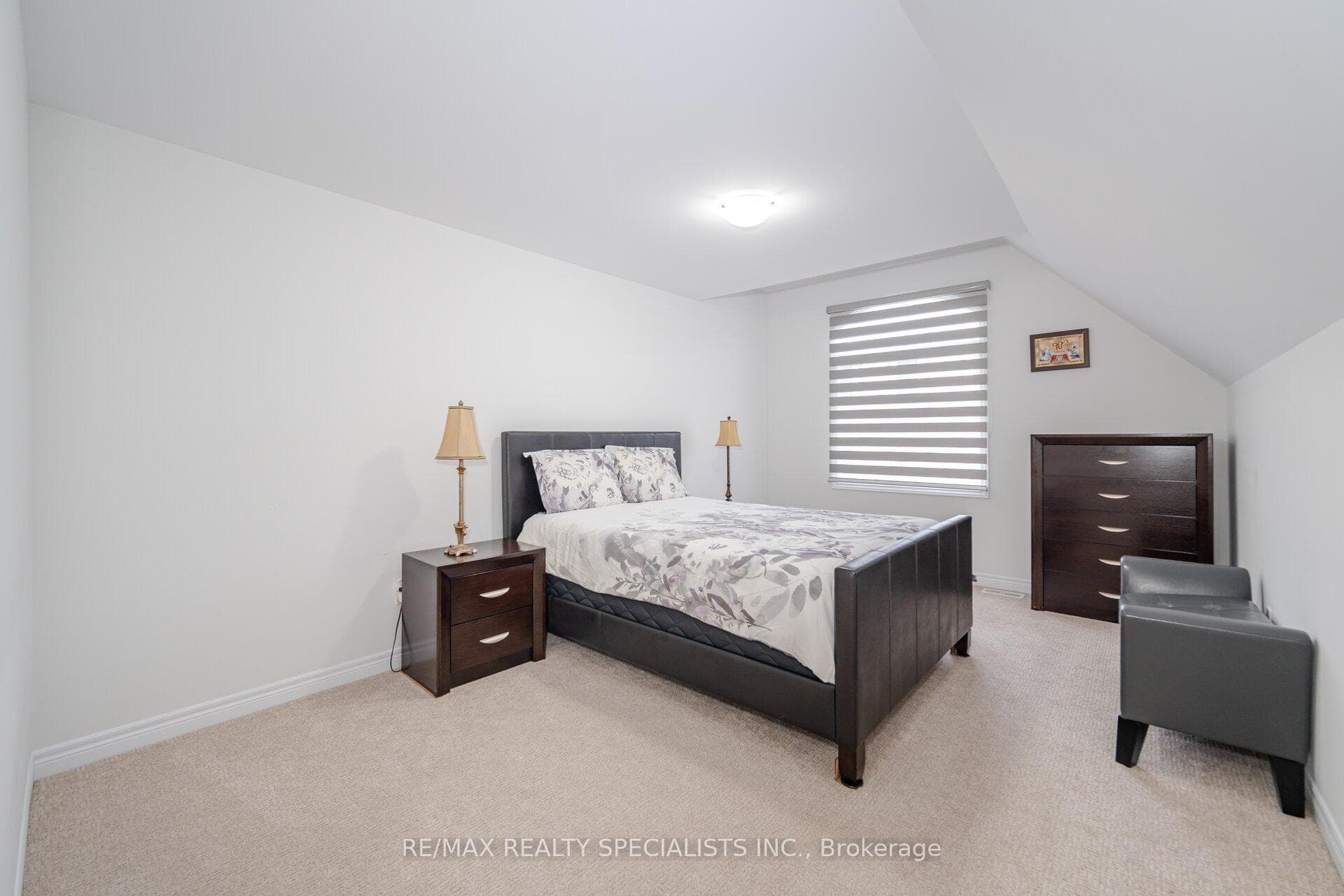 40 Hopevalley Crescent photo 27