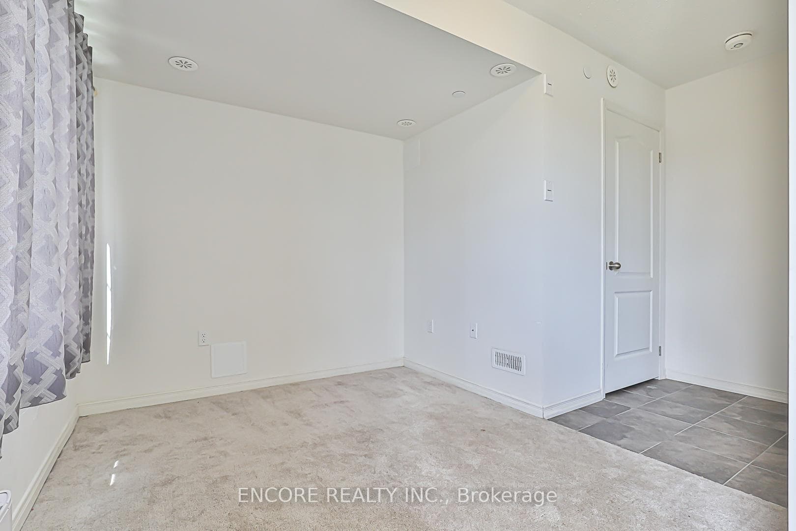 2388 Chevron Prince Path photo 3