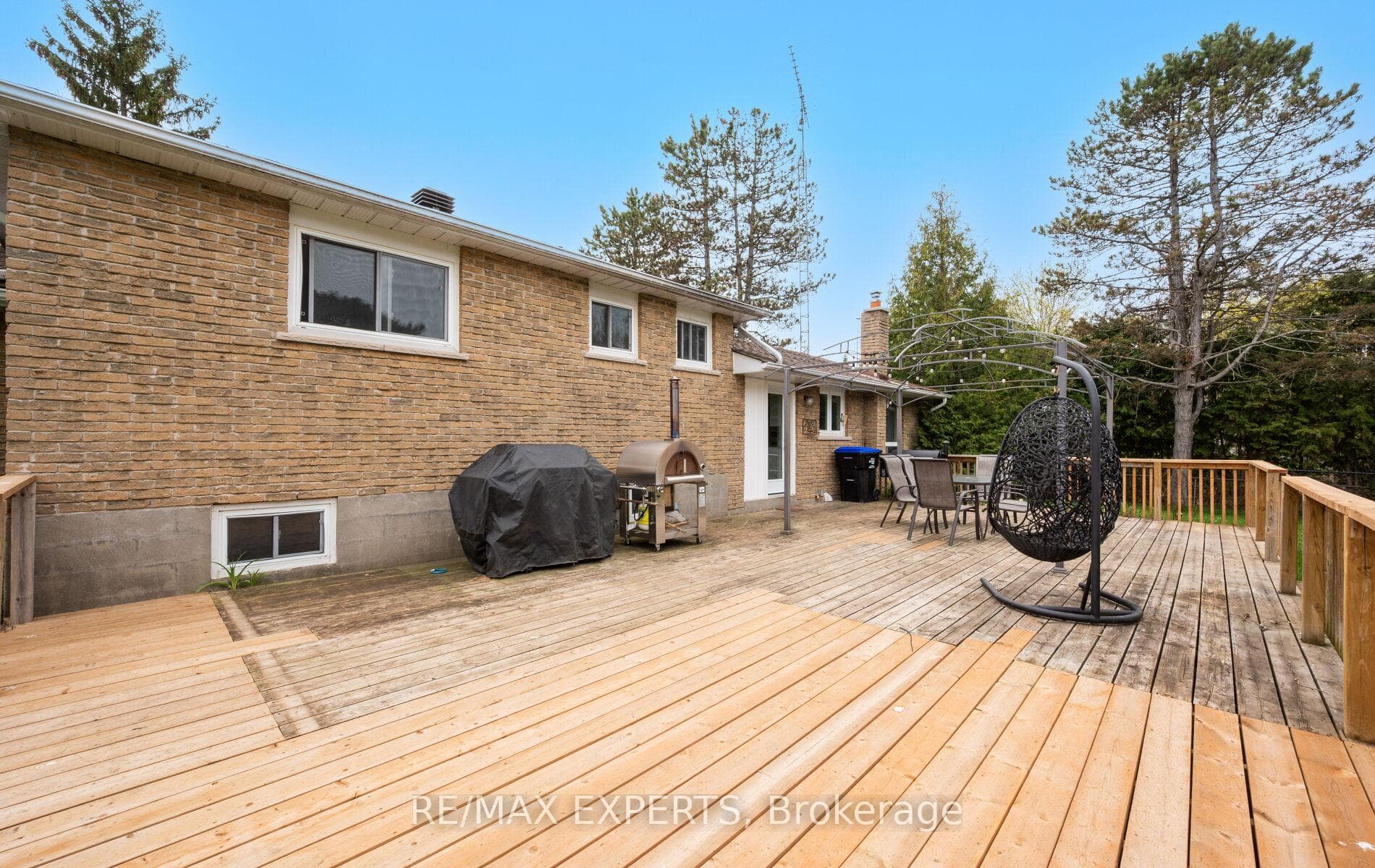 12 Simon Drive photo 43
