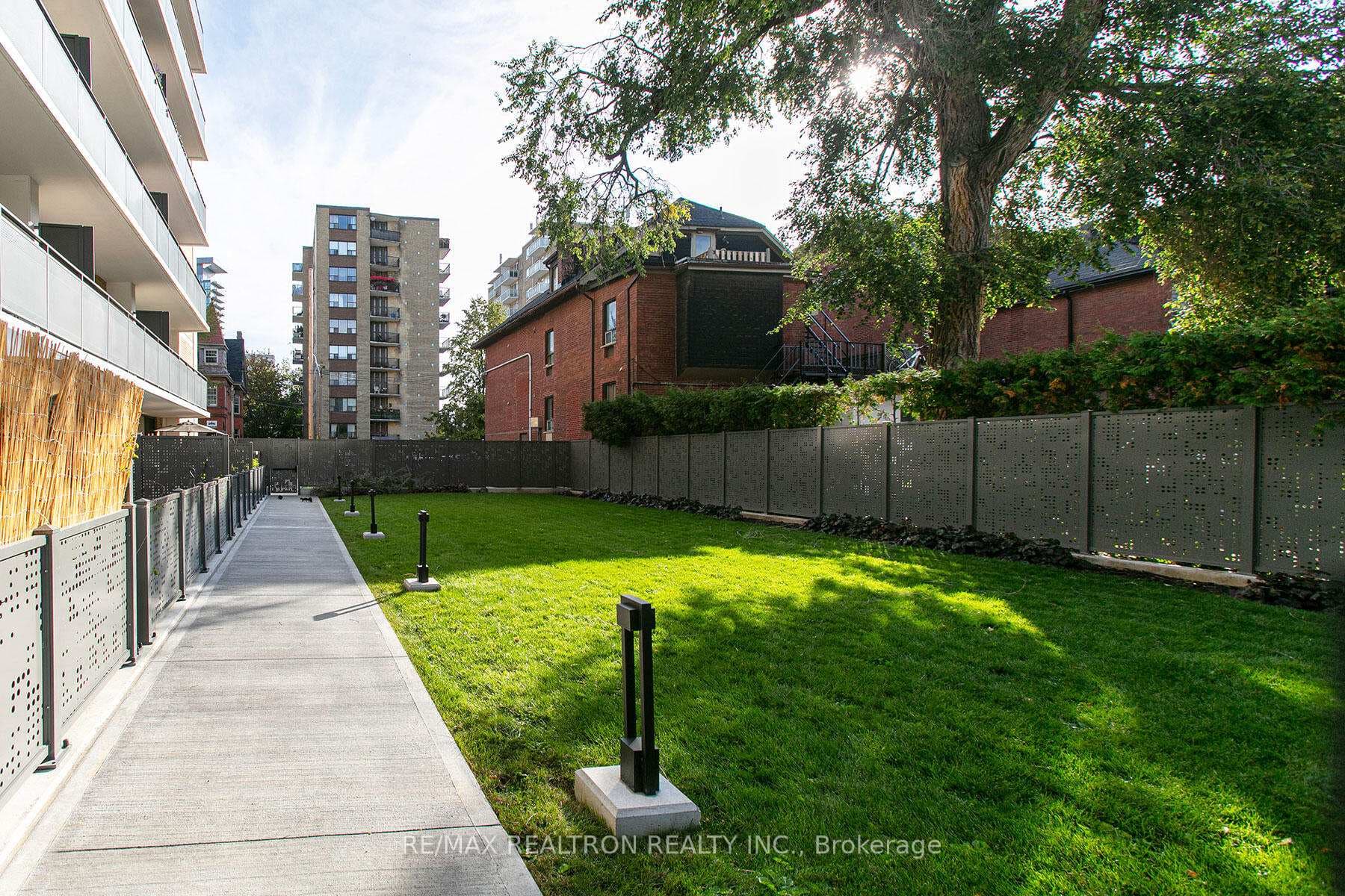 276 St George Street Unit 702 photo 15