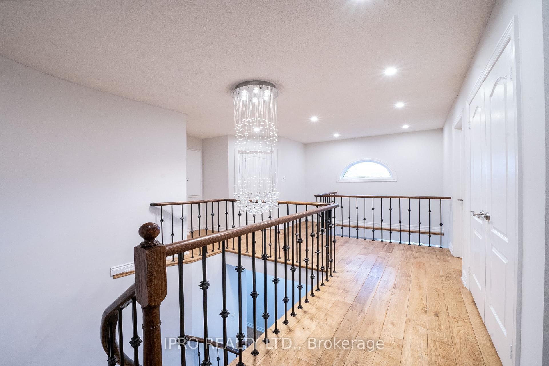 117 Devonsleigh Boulevard photo 17