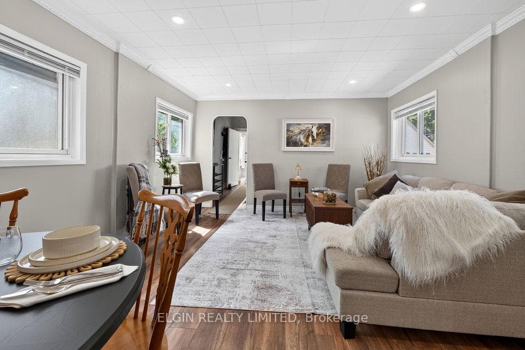 28 Walnut Street photo 10