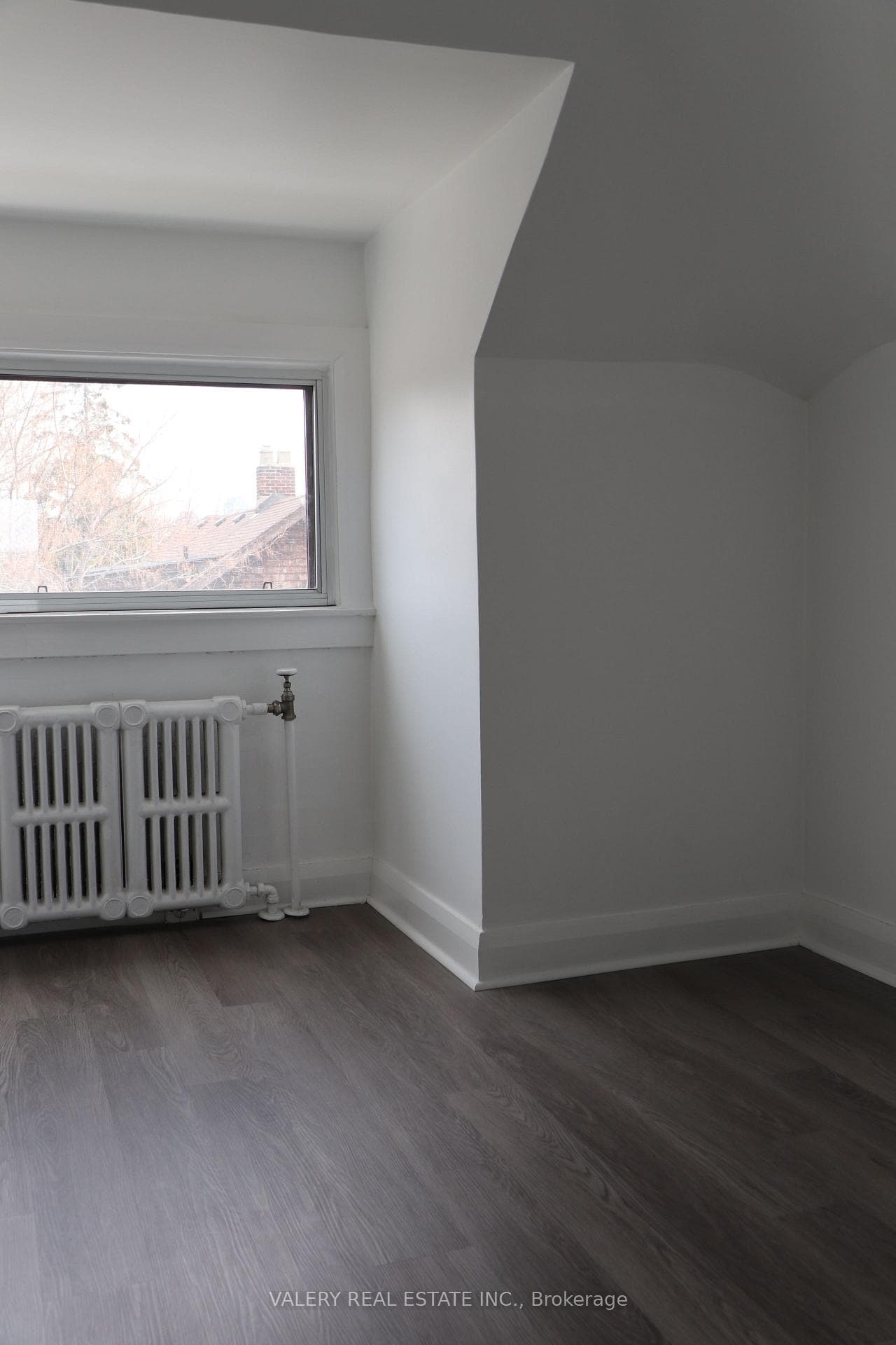 207 Oakwood Avenue photo 33