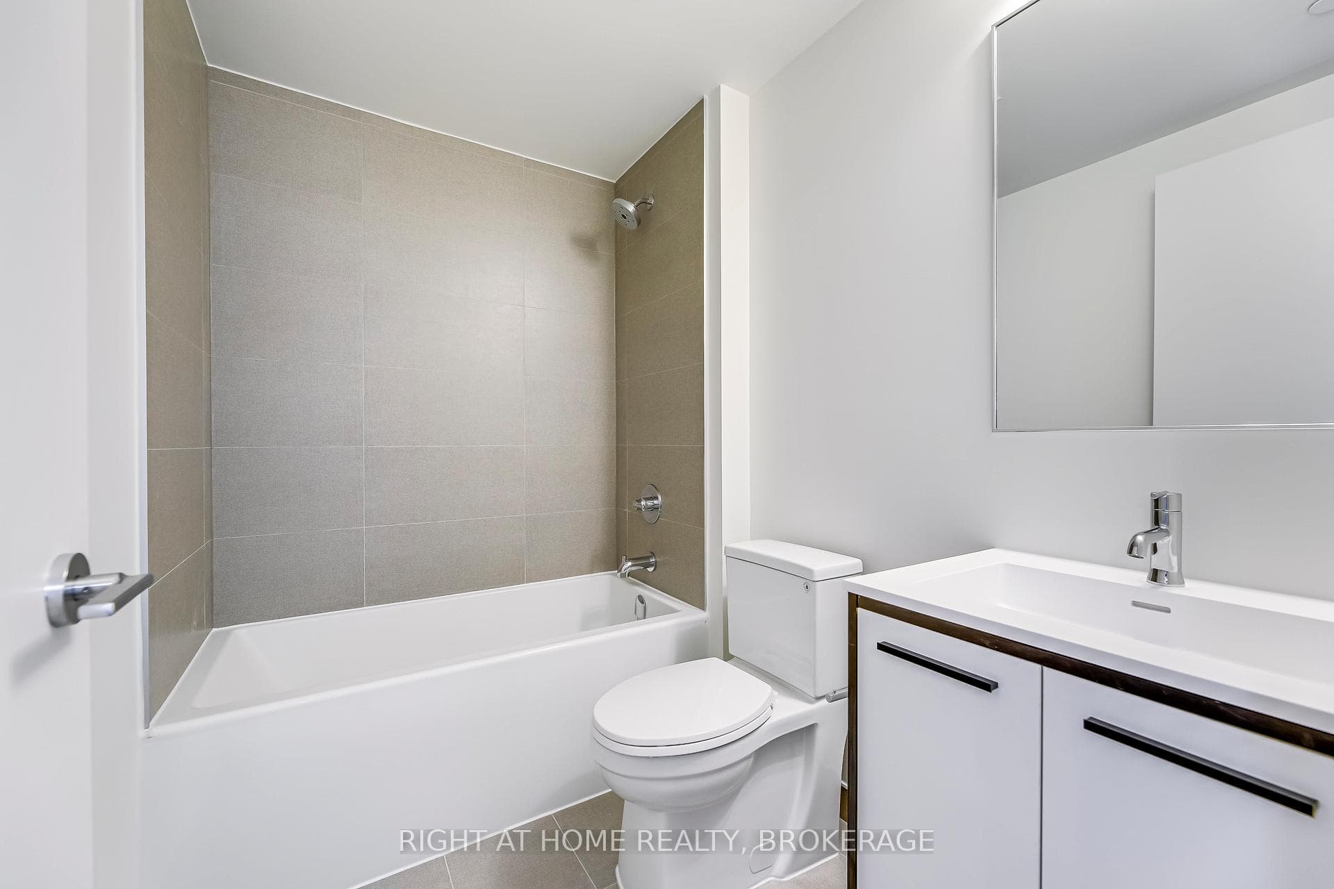 385 Winston Road Unit 1103 photo 17