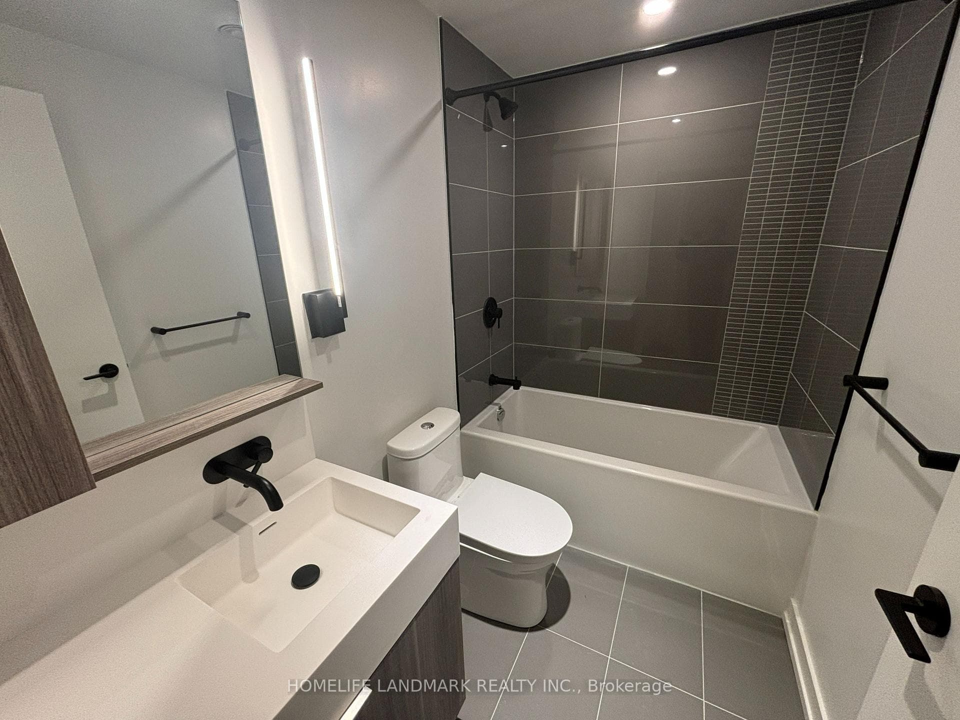 117 Broadway Avenue Unit 609 photo 9