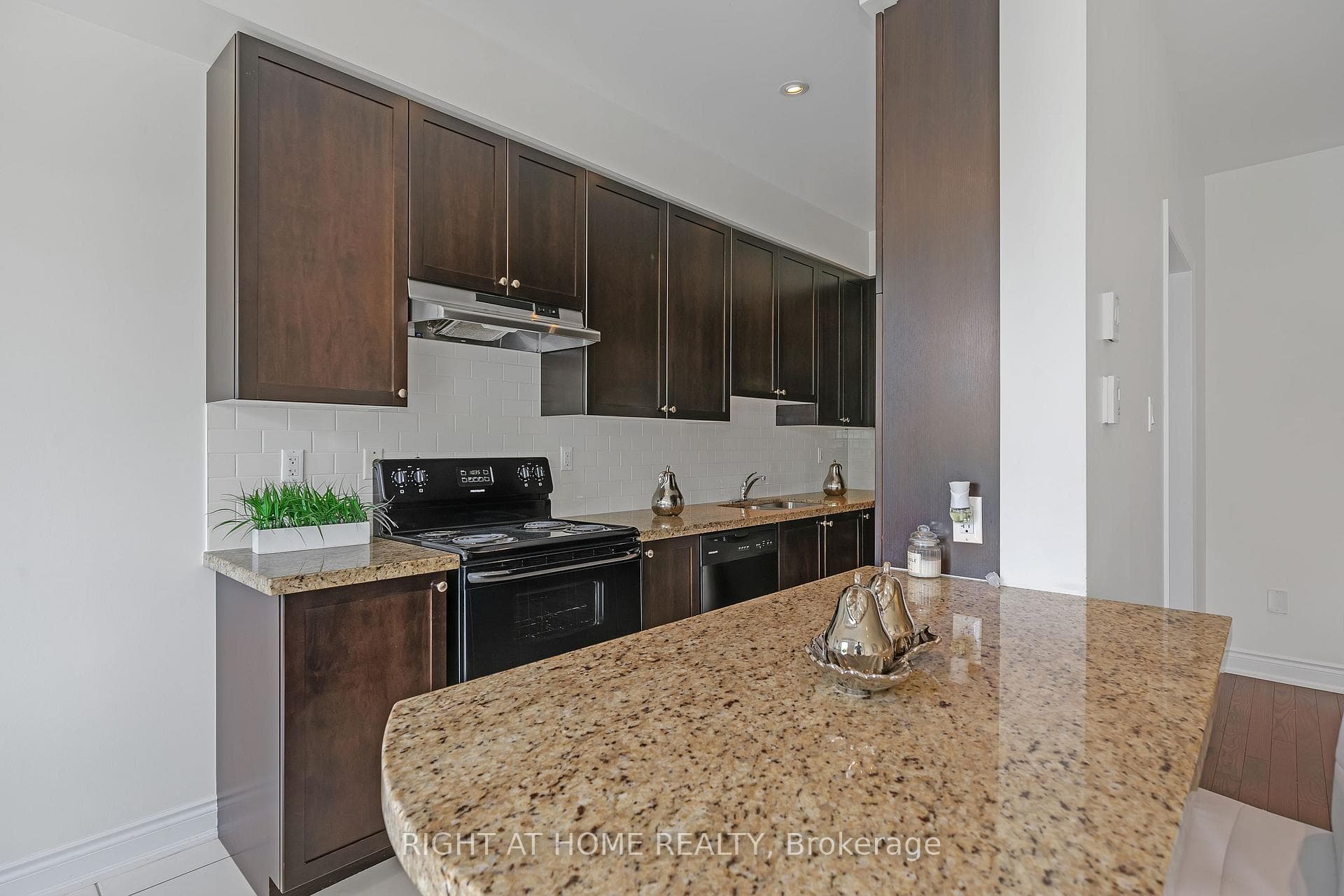 Family size kitchen with lots of cupboard