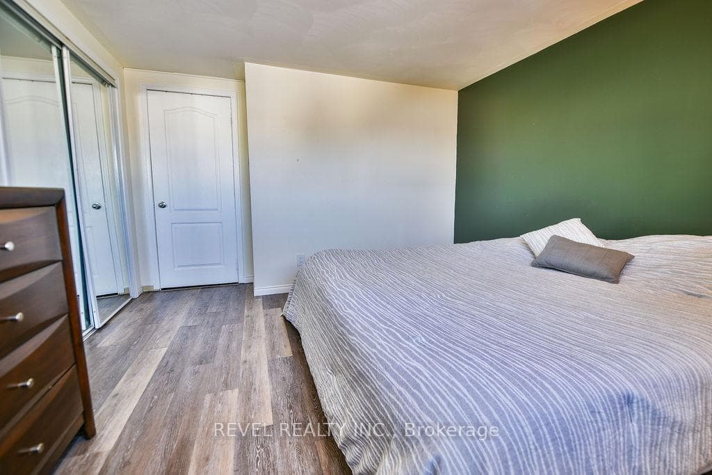 384 Maple Street photo 21