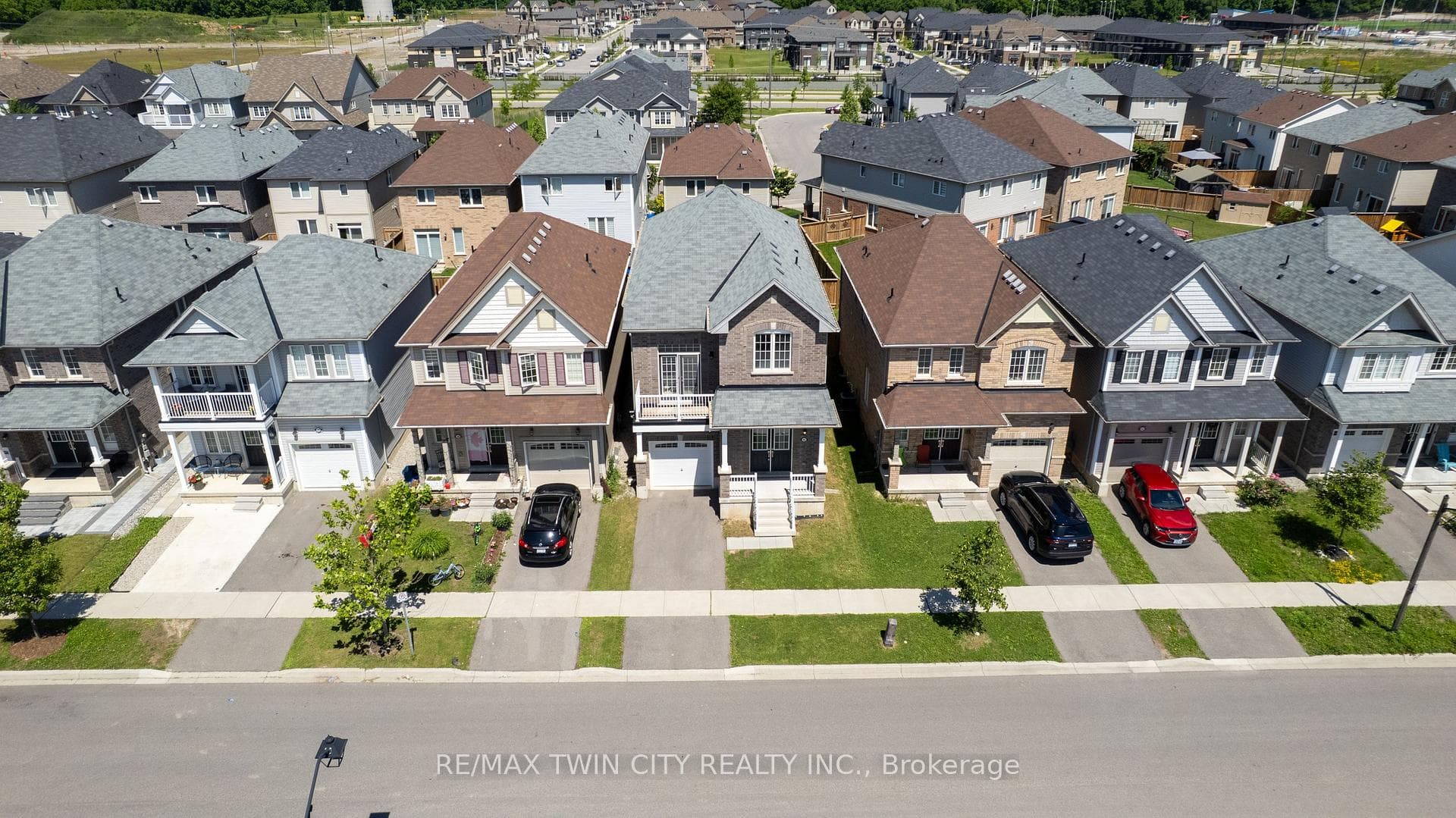 46 Munro Circle photo 31