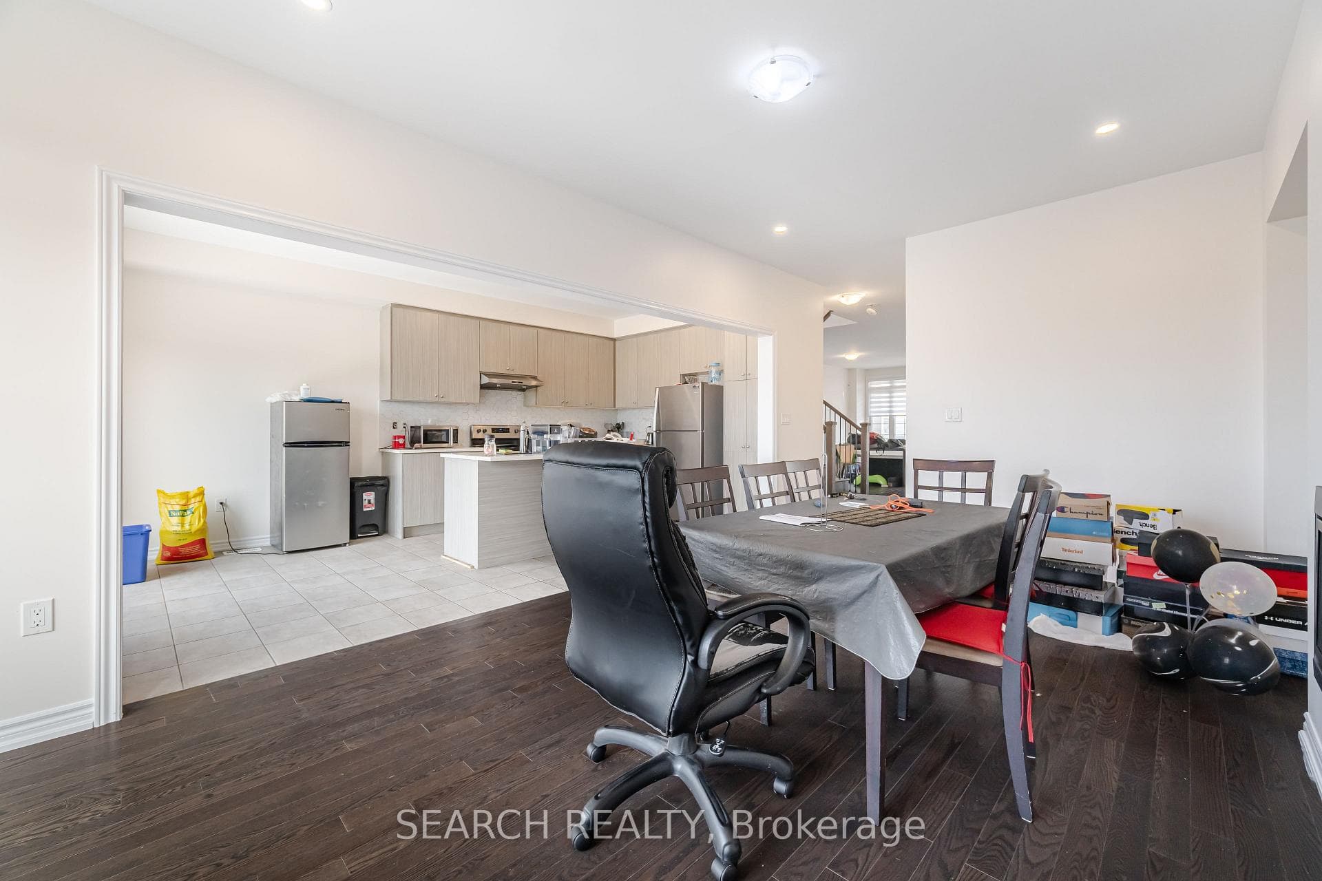 32 Folgate Crescent photo 5