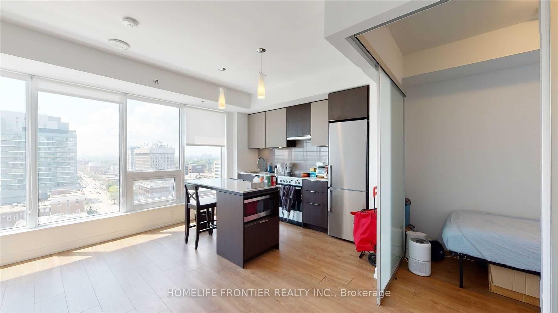 203 College Street Unit 1403 photo 6