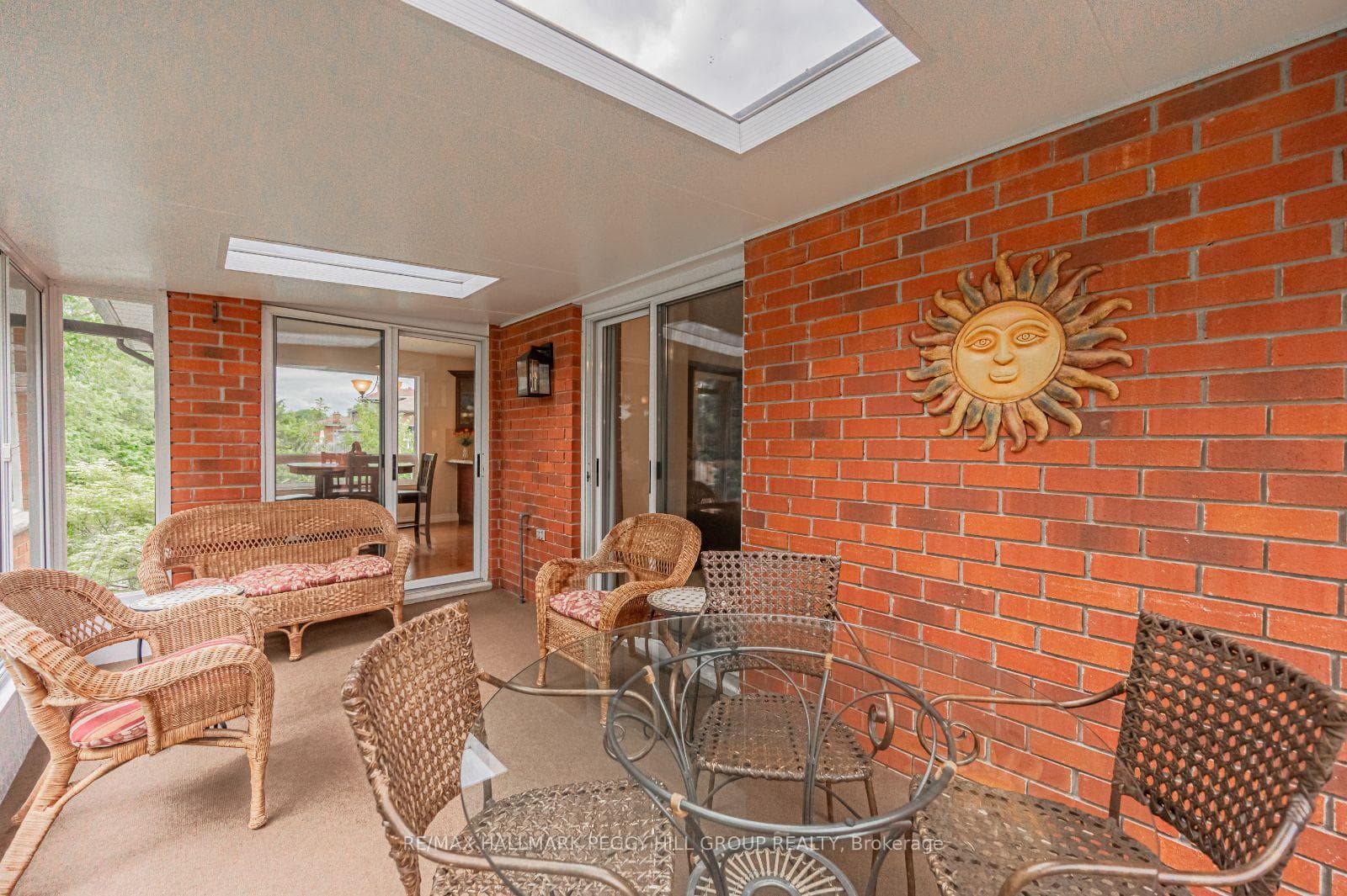 19 Templeton Crescent photo 39