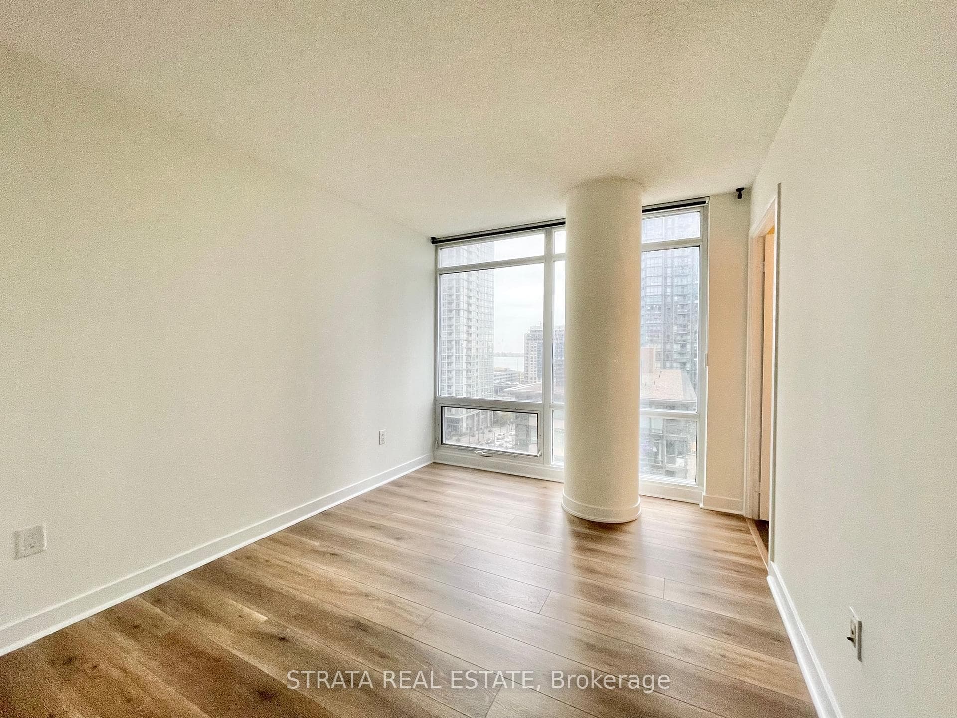 4K Spadina Avenue Unit 920 photo 11