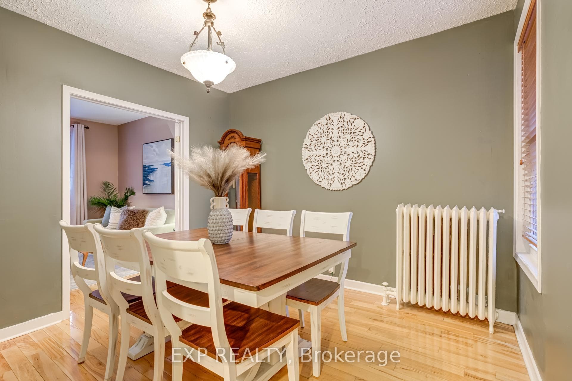 389 Delaware Avenue photo 9