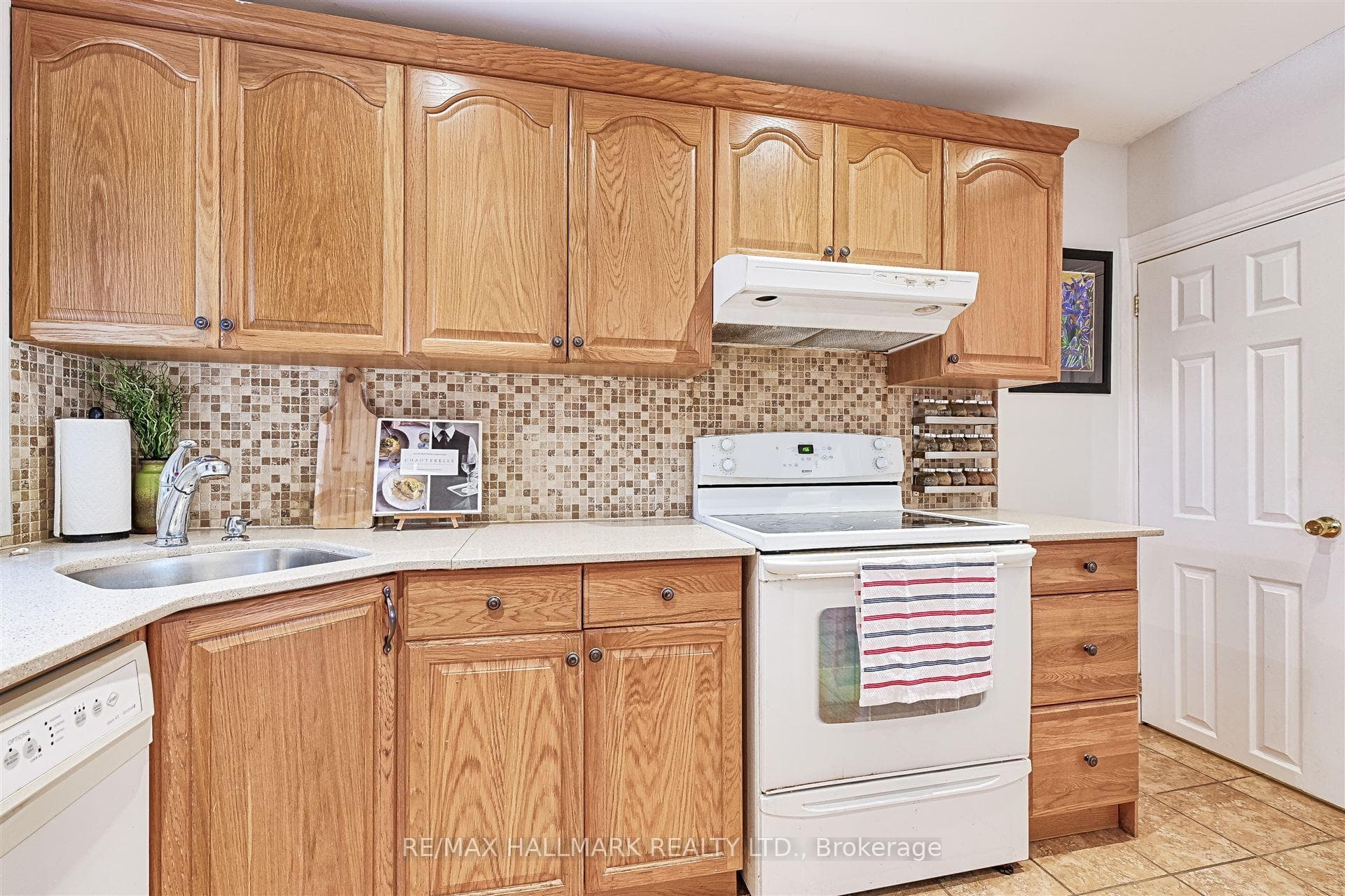 252 Winona Drive photo 16
