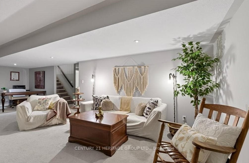 67 MacNeil Court photo 32