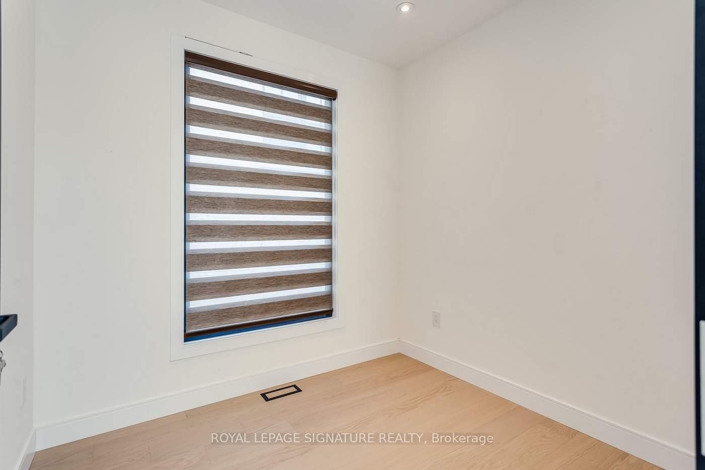 511 Woburn Avenue photo 18