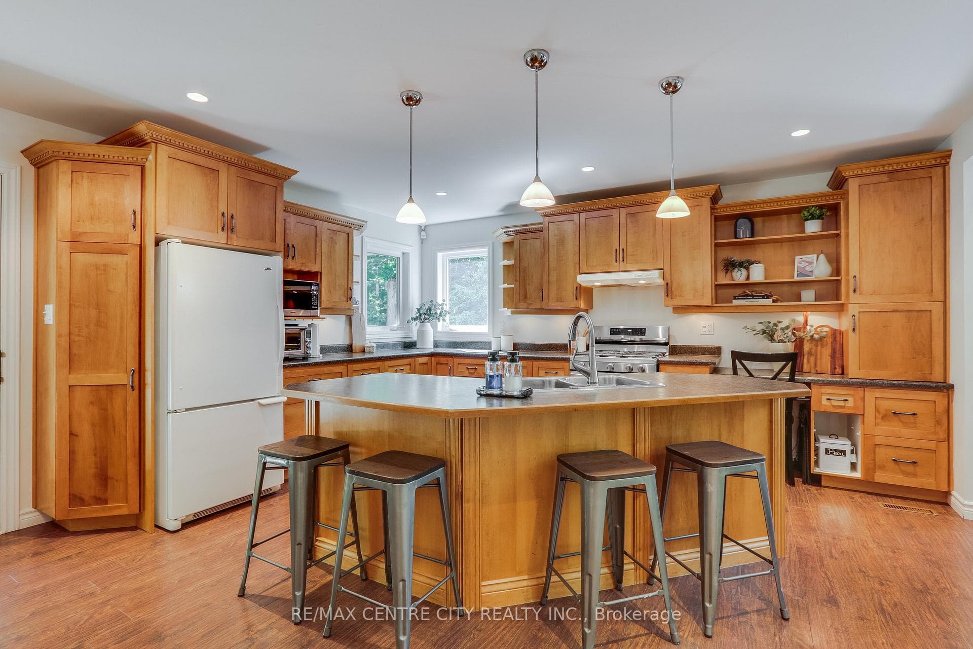 26098 Kerwood Road photo 11