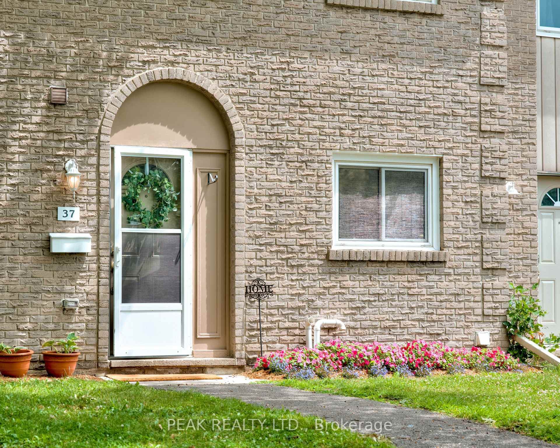 37-25 Upper Canada Drive