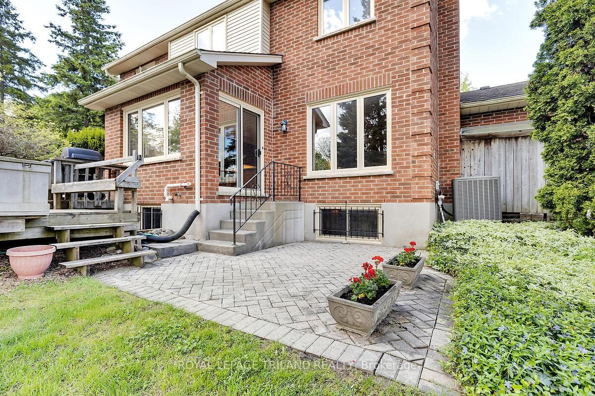 580 Rosecliffe Terrace photo 38