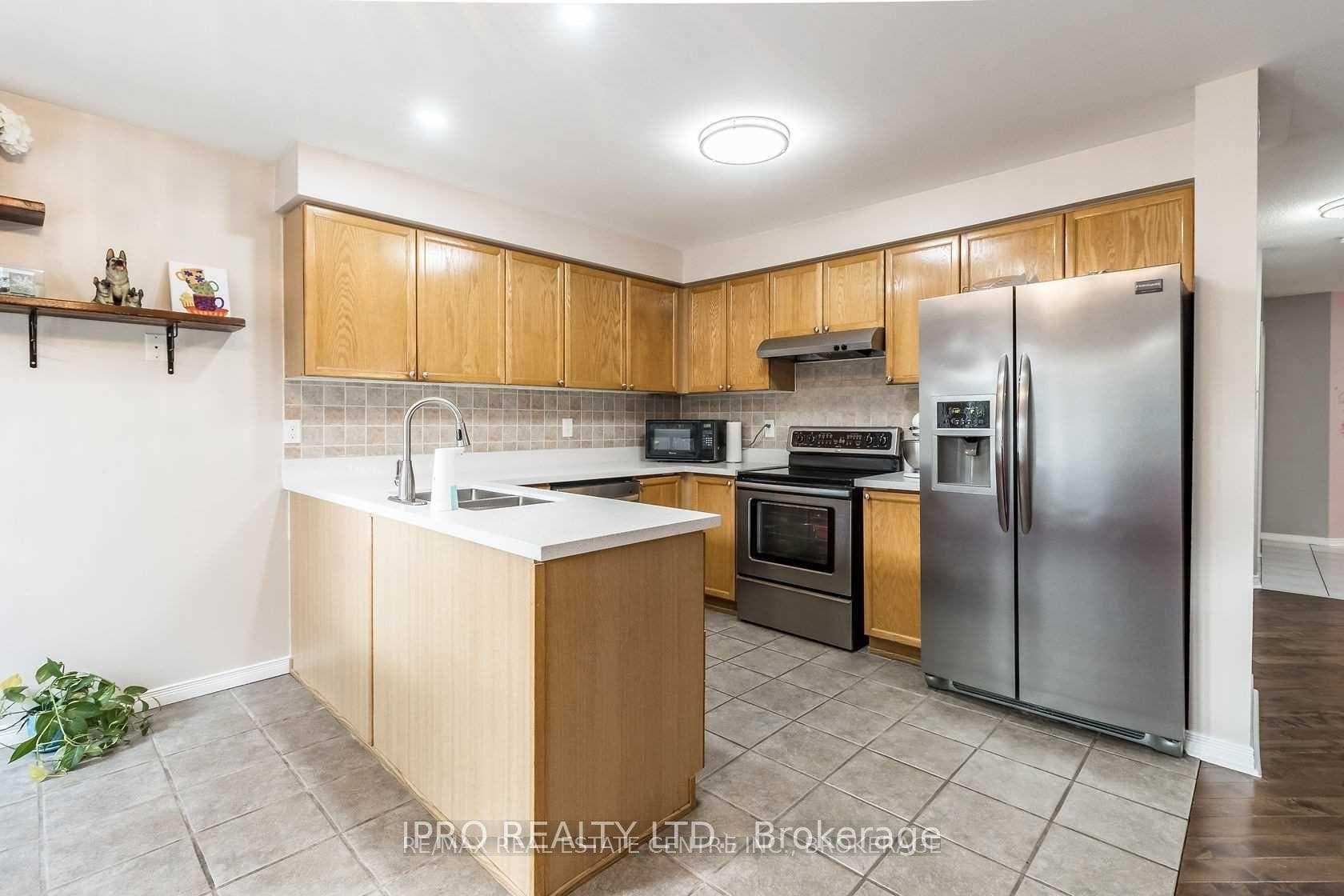 40 Muirland Crescent photo 10