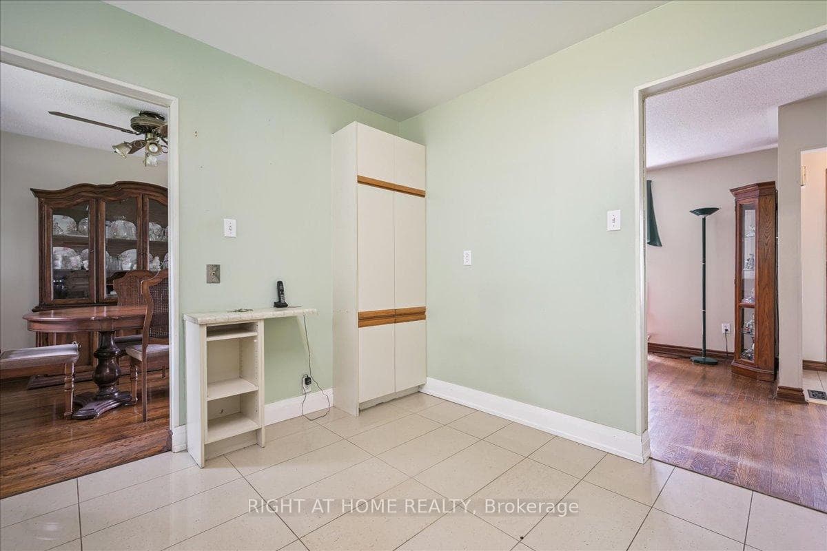 12 Eldon Court photo 16