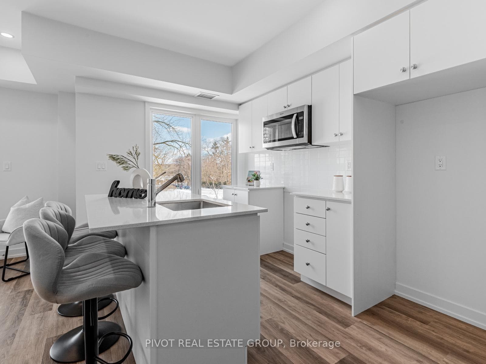 60 Elizabeth Street Unit 3306 photo 9