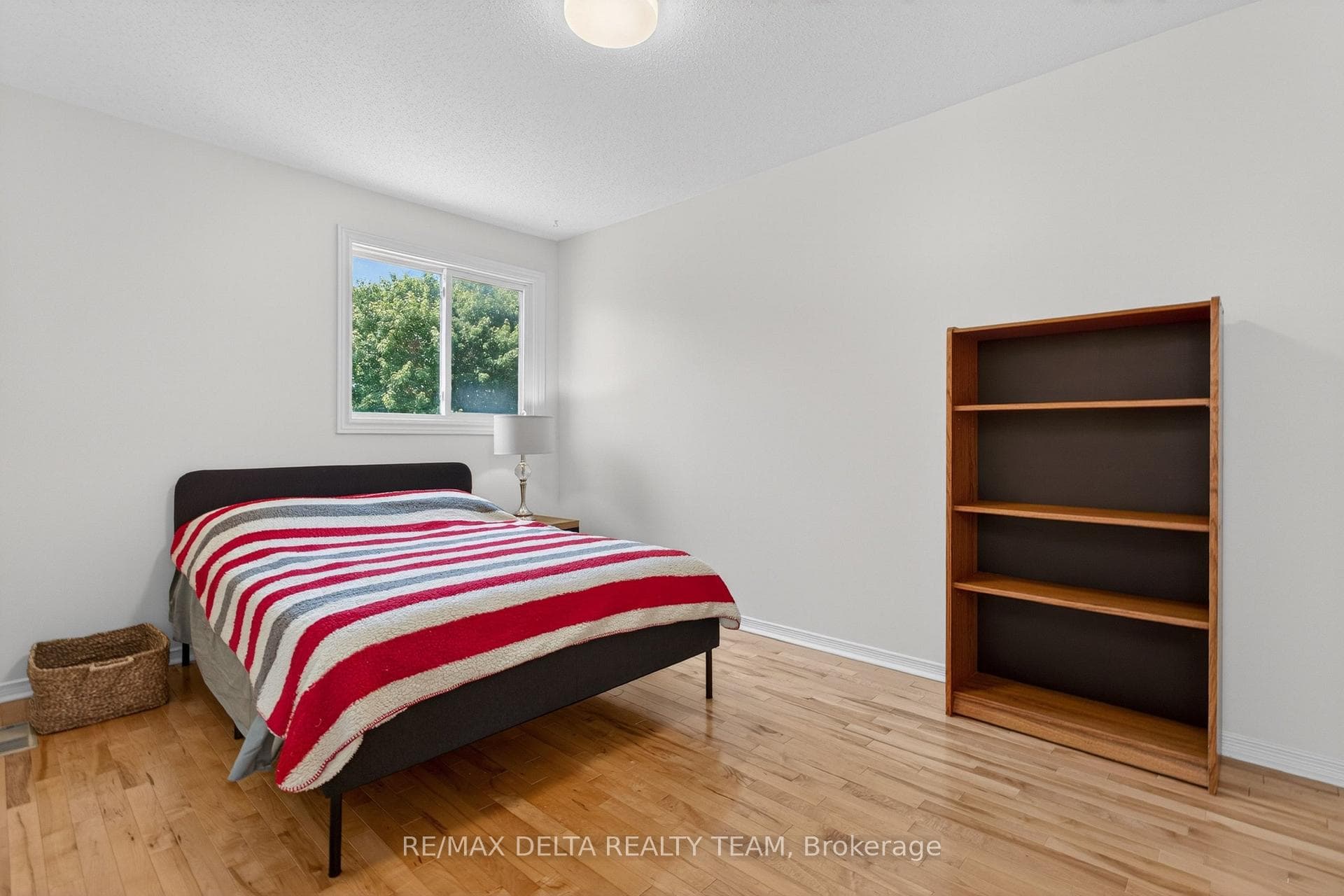 664 Thicket Way photo 29