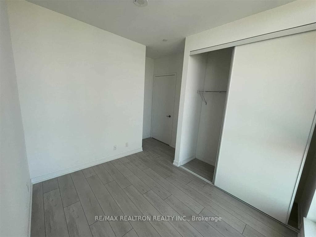 950 Portage Parkway Unit 3211 photo 15