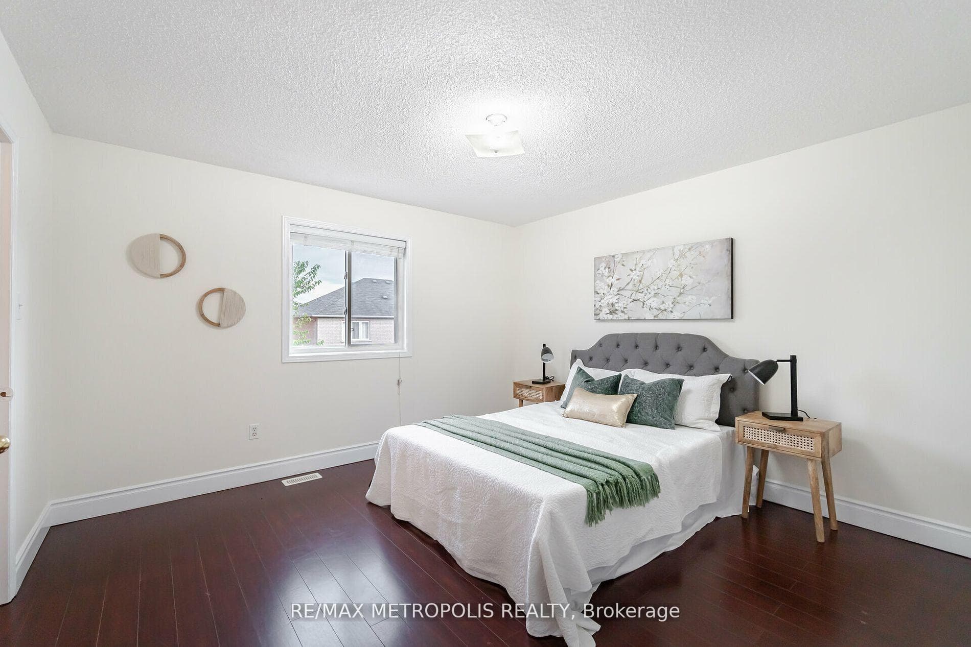 27 Prince Crescent photo 17