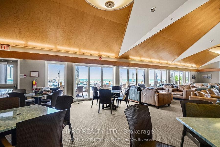 445 Mariners Way Unit 8 photo 19