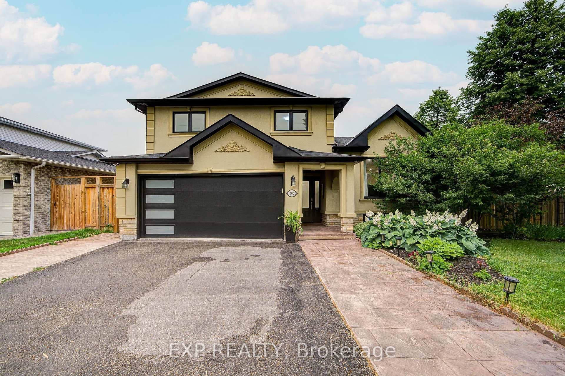 205 Powell Road photo 1