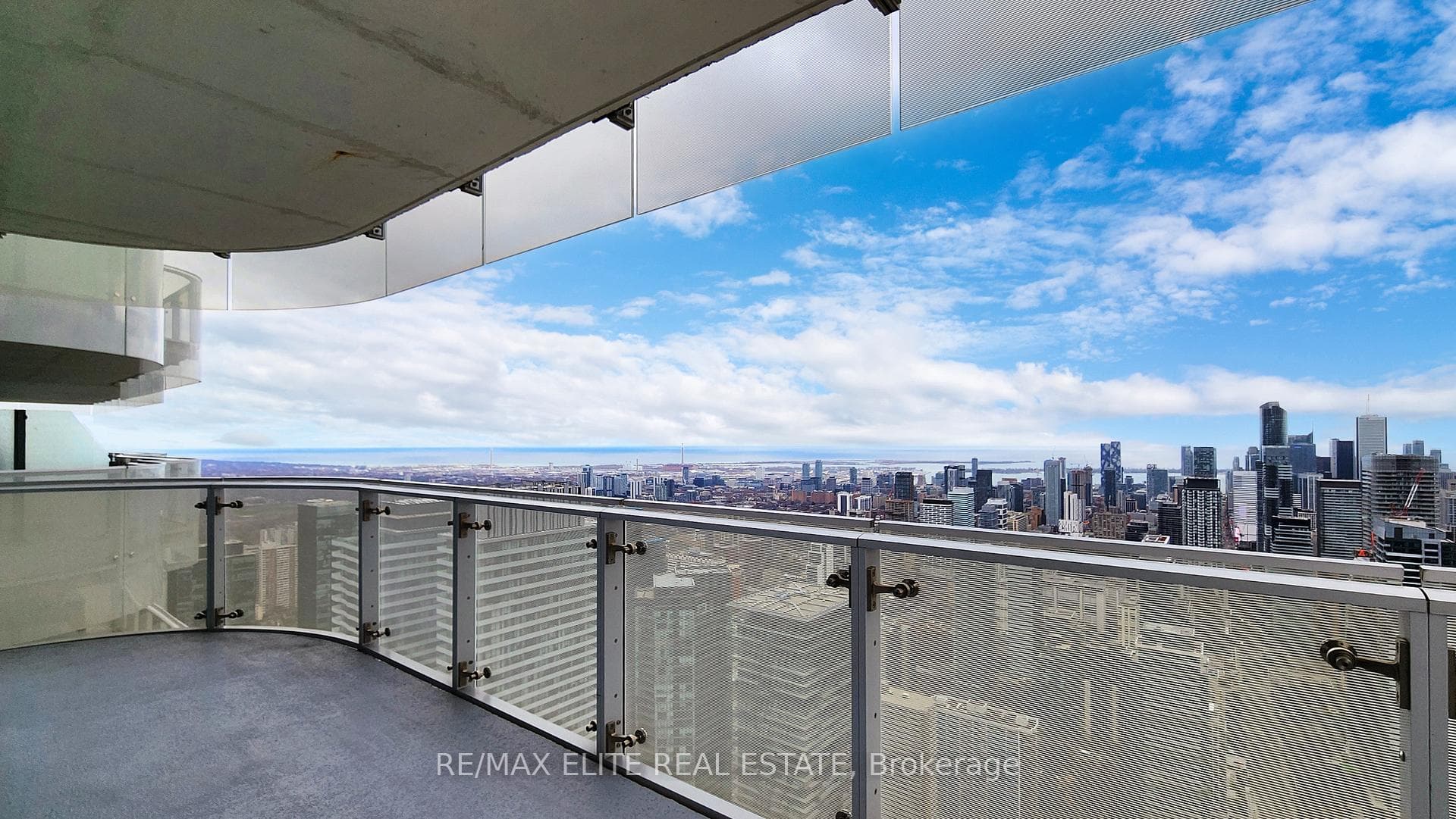 1 Bloor Street Unit 5606 photo 9