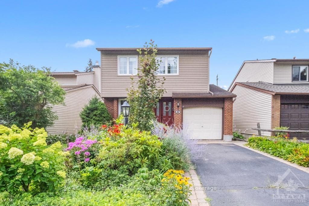 34 MELVILLE Drive photo 2