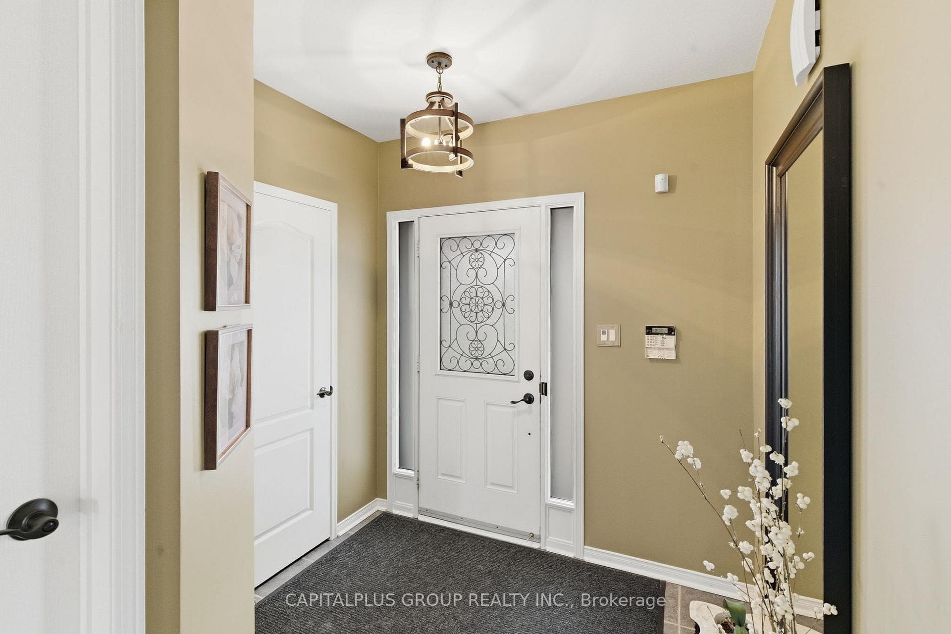 14 Hinsley Crescent photo 4
