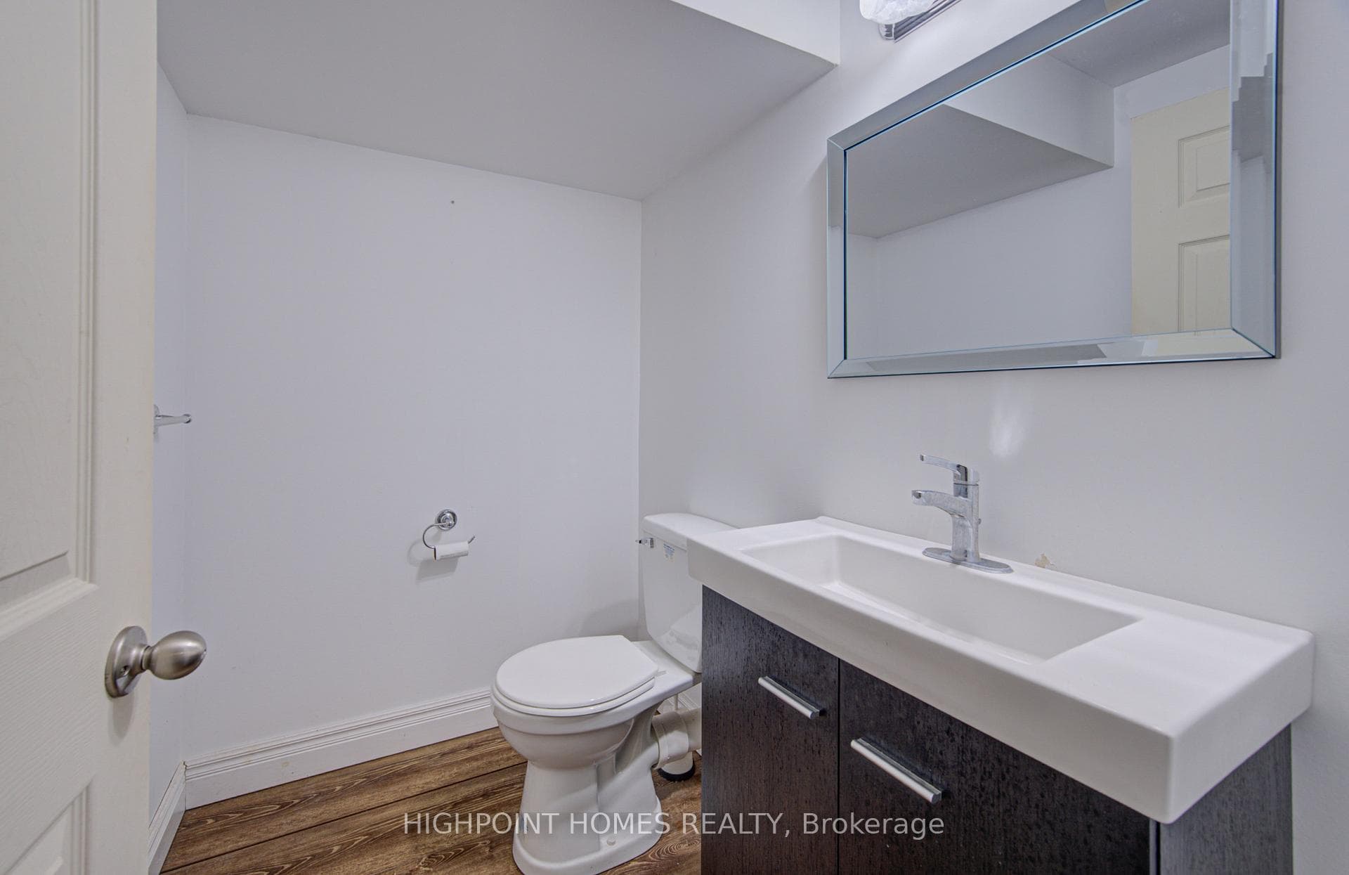 5438 Trafalgar Road photo 36