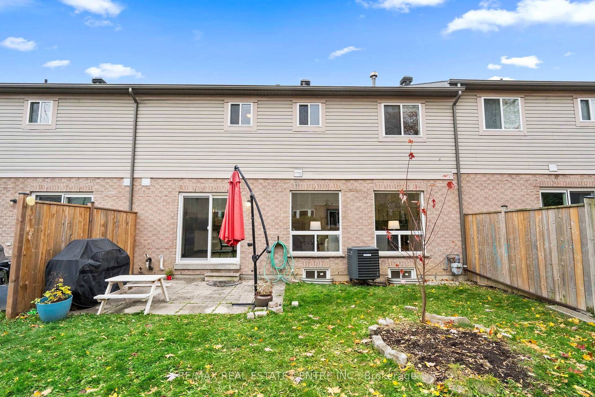 527 Ravenstone Court photo 48