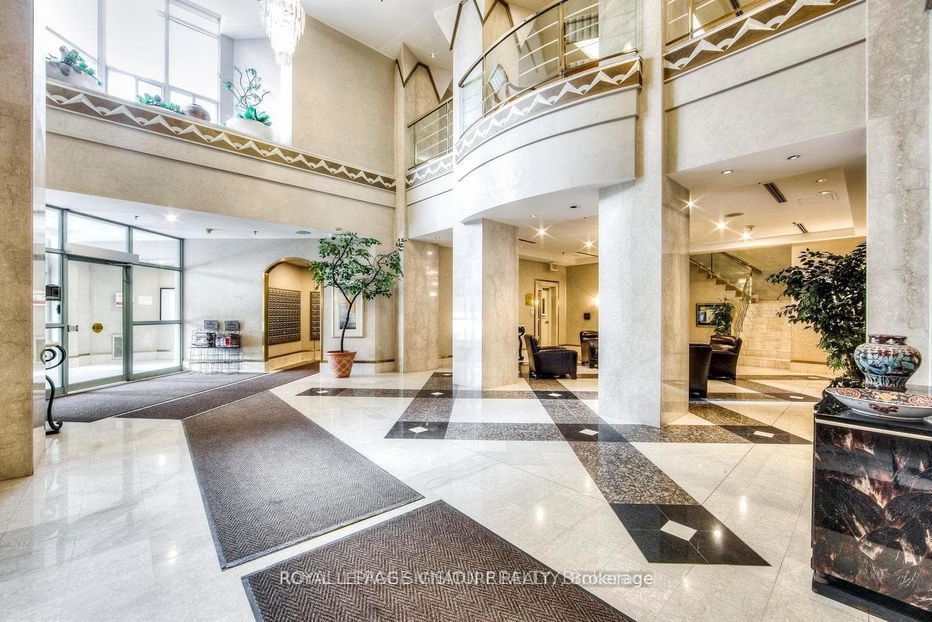88 Corporate Drive Unit 1119 photo 2
