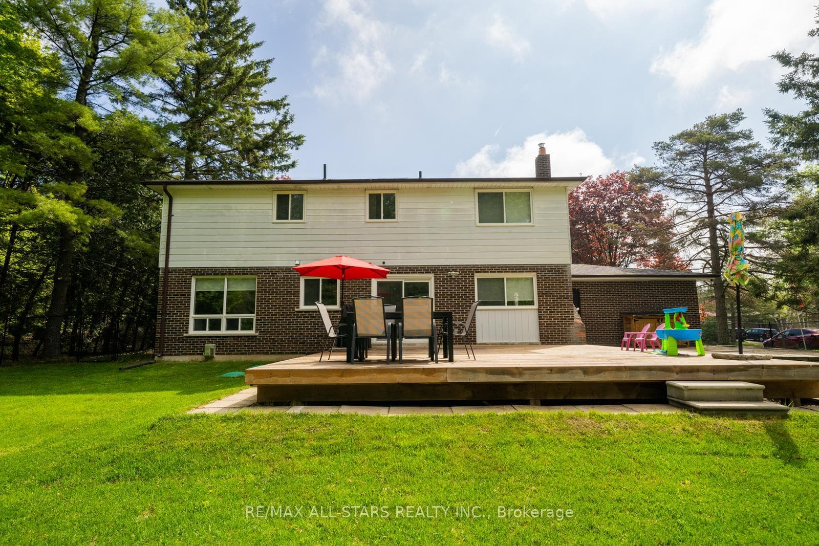46 Iroquois Drive photo 47